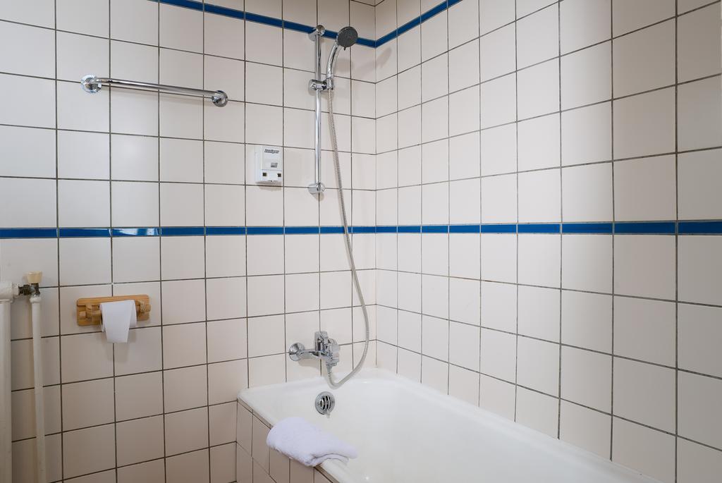 Madame Vacances Hotel Le Christina Alpe d'Huez Δωμάτιο φωτογραφία