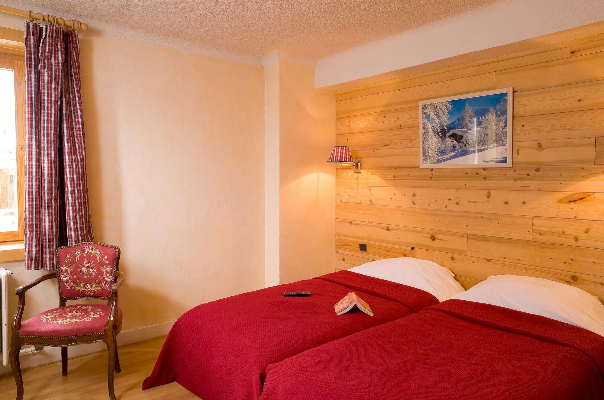 Madame Vacances Hotel Le Christina Alpe d'Huez Εξωτερικό φωτογραφία